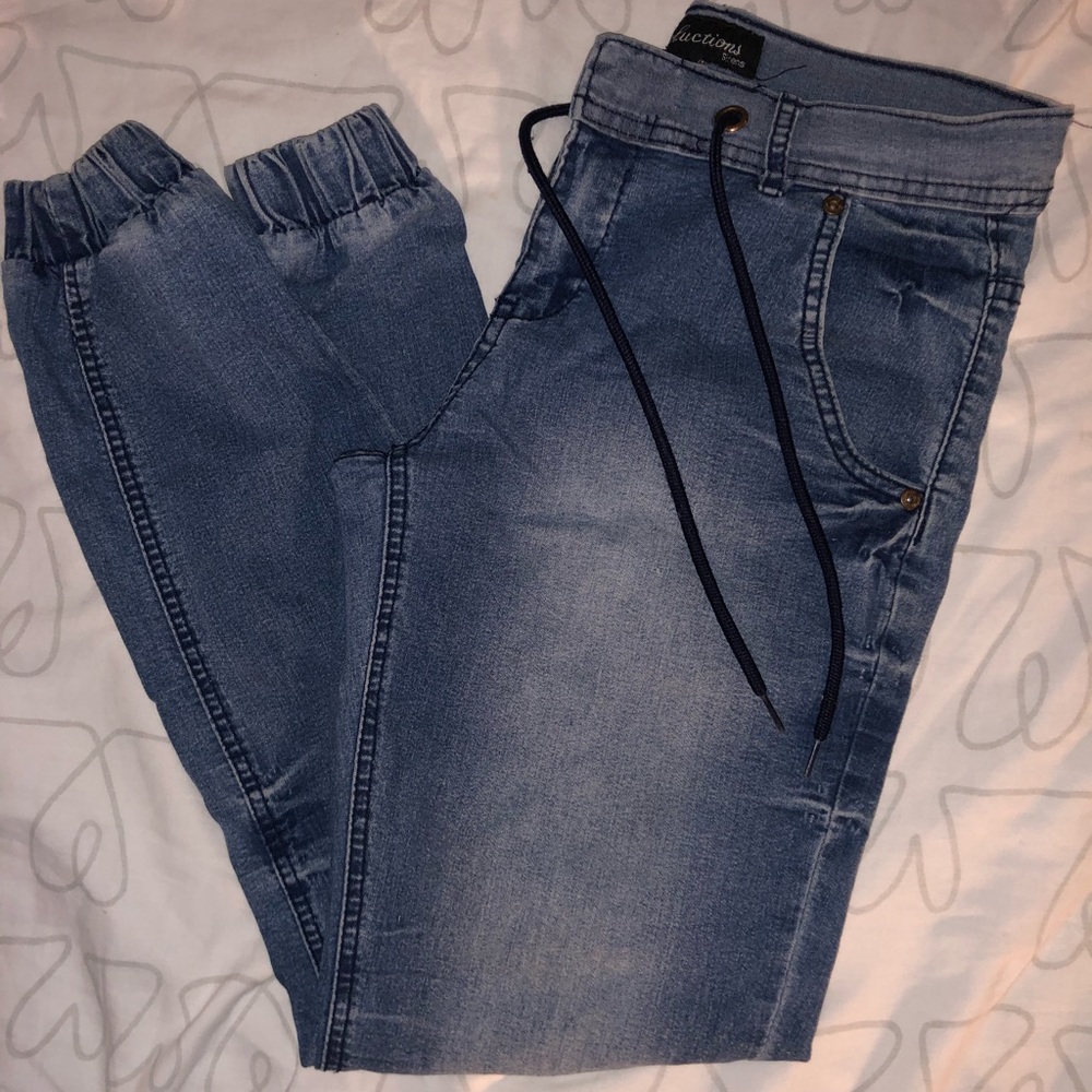 LOW RISE BAGGY JOGGER